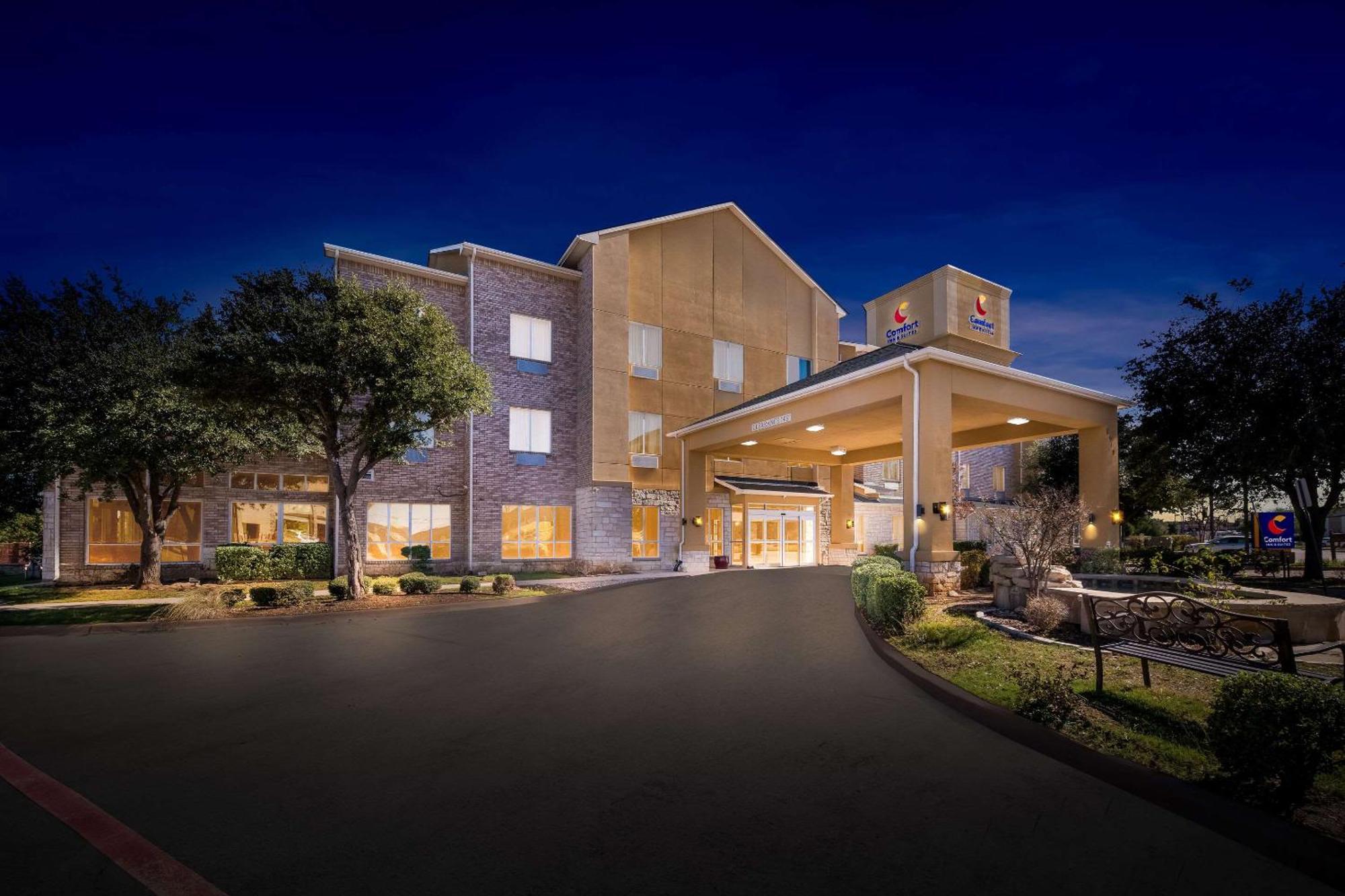 Comfort Inn & Suites Near Lake Lewisville Corinth Zewnętrze zdjęcie